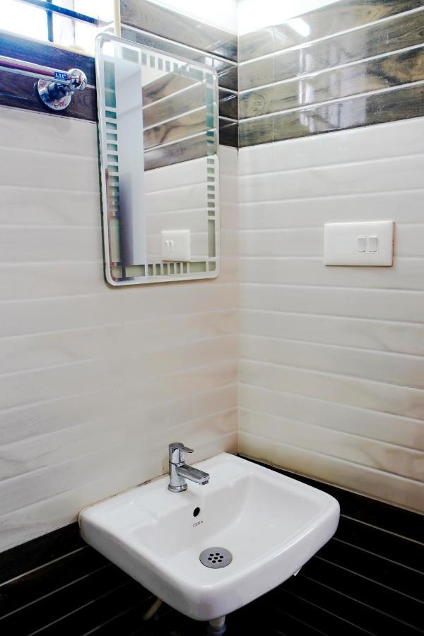 Reach Residency Hotel Kochi ภายนอก รูปภาพ