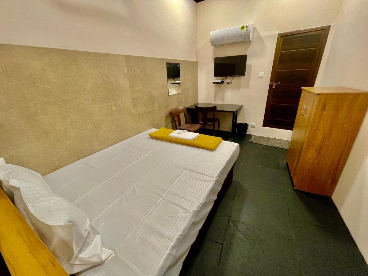 Reach Residency Hotel Kochi ภายนอก รูปภาพ
