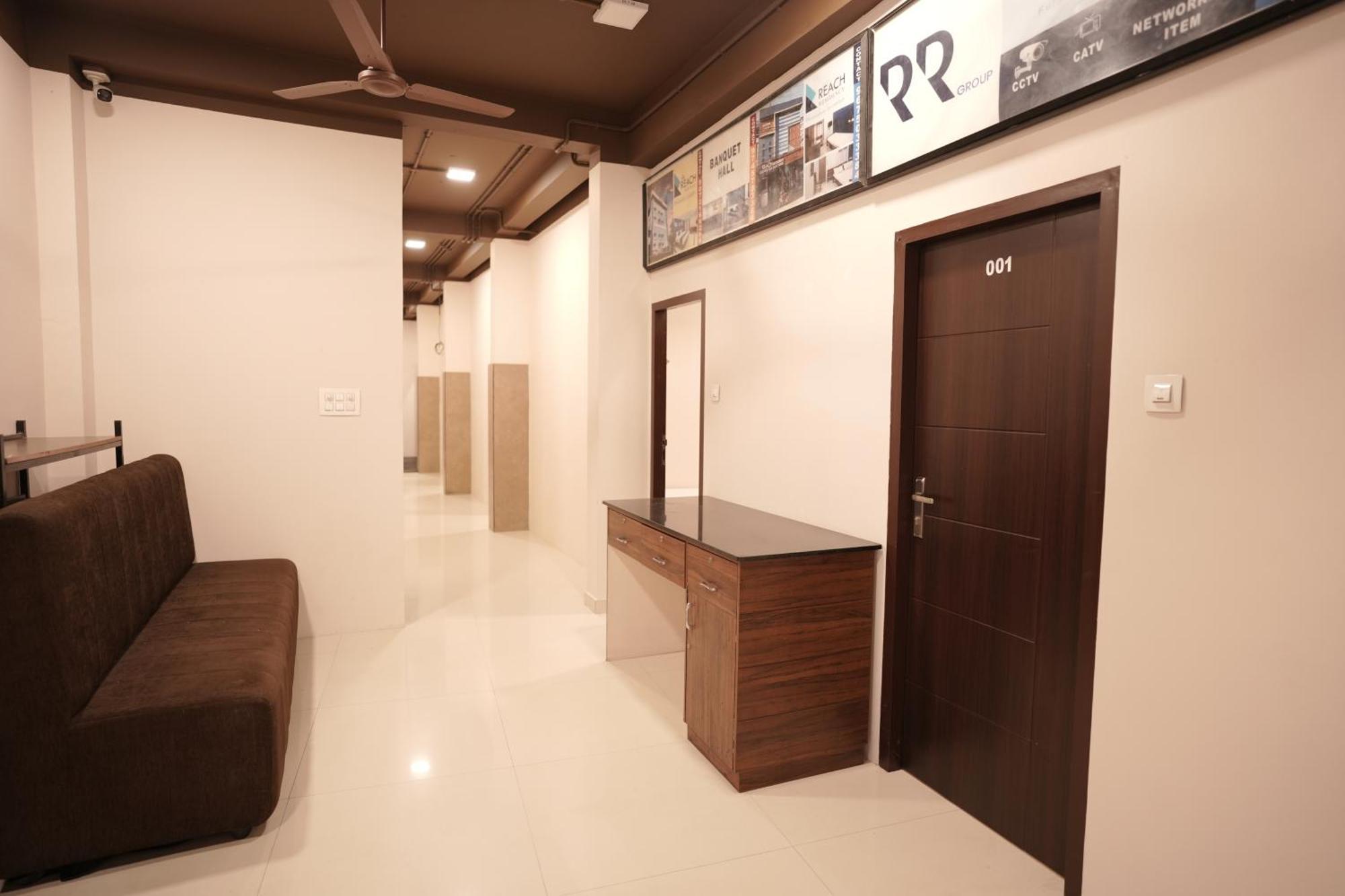 Reach Residency Hotel Kochi ภายนอก รูปภาพ
