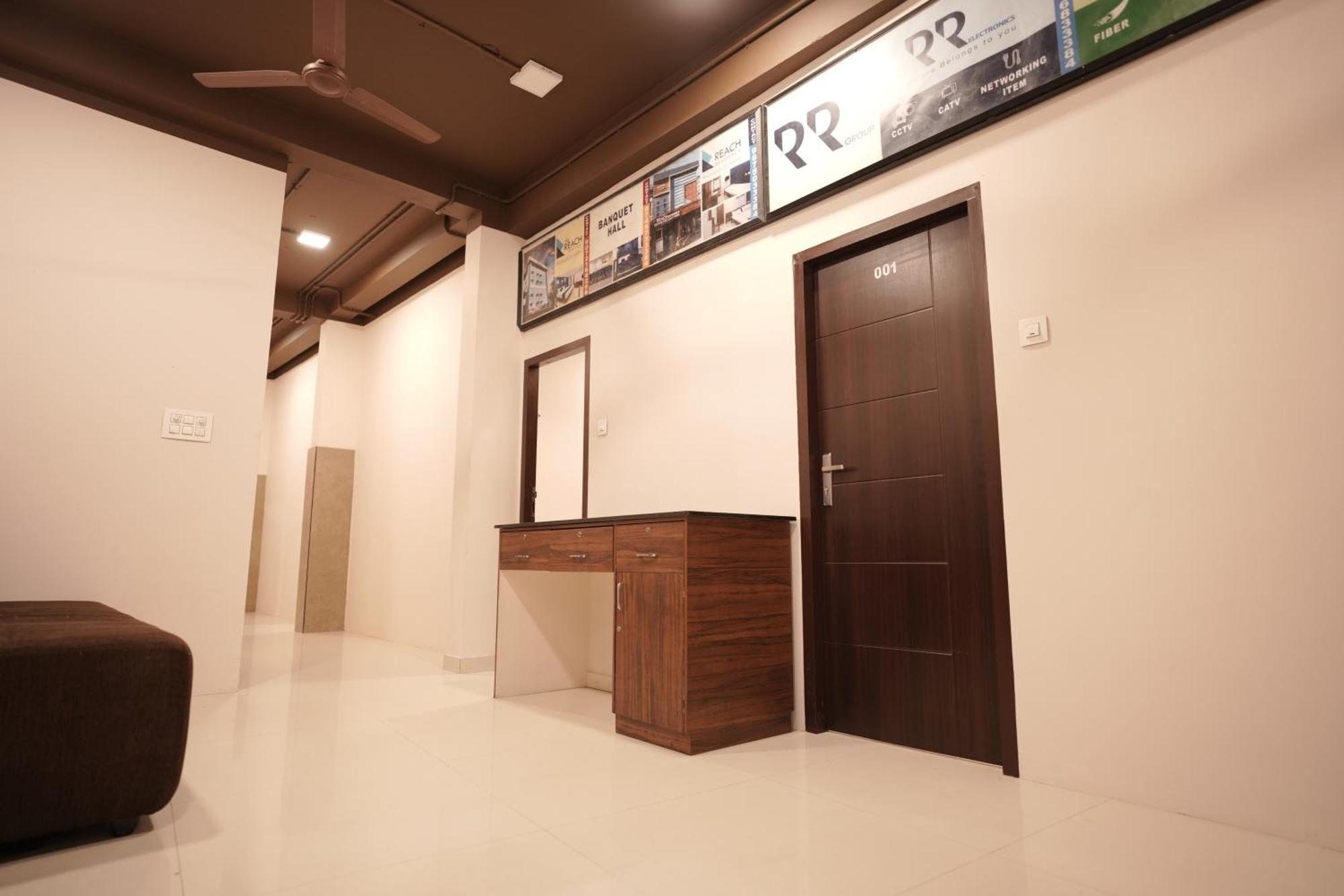 Reach Residency Hotel Kochi ภายนอก รูปภาพ